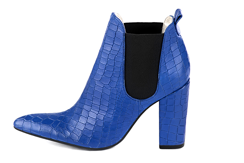 Women's electric blue and matt black elegant Chelsea ankle boots, with side elastics. Tapered toe. High block heels - Profile view